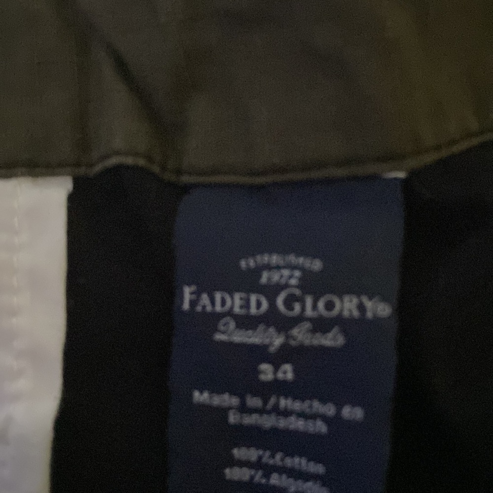 Shorts - Picture 2 of 3